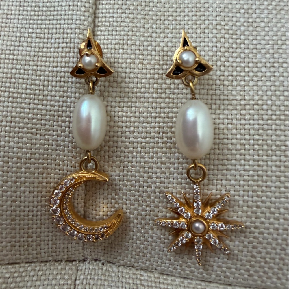 Stunning MISSOMA Harris Reed Moonlight Pearl Drop Earrings